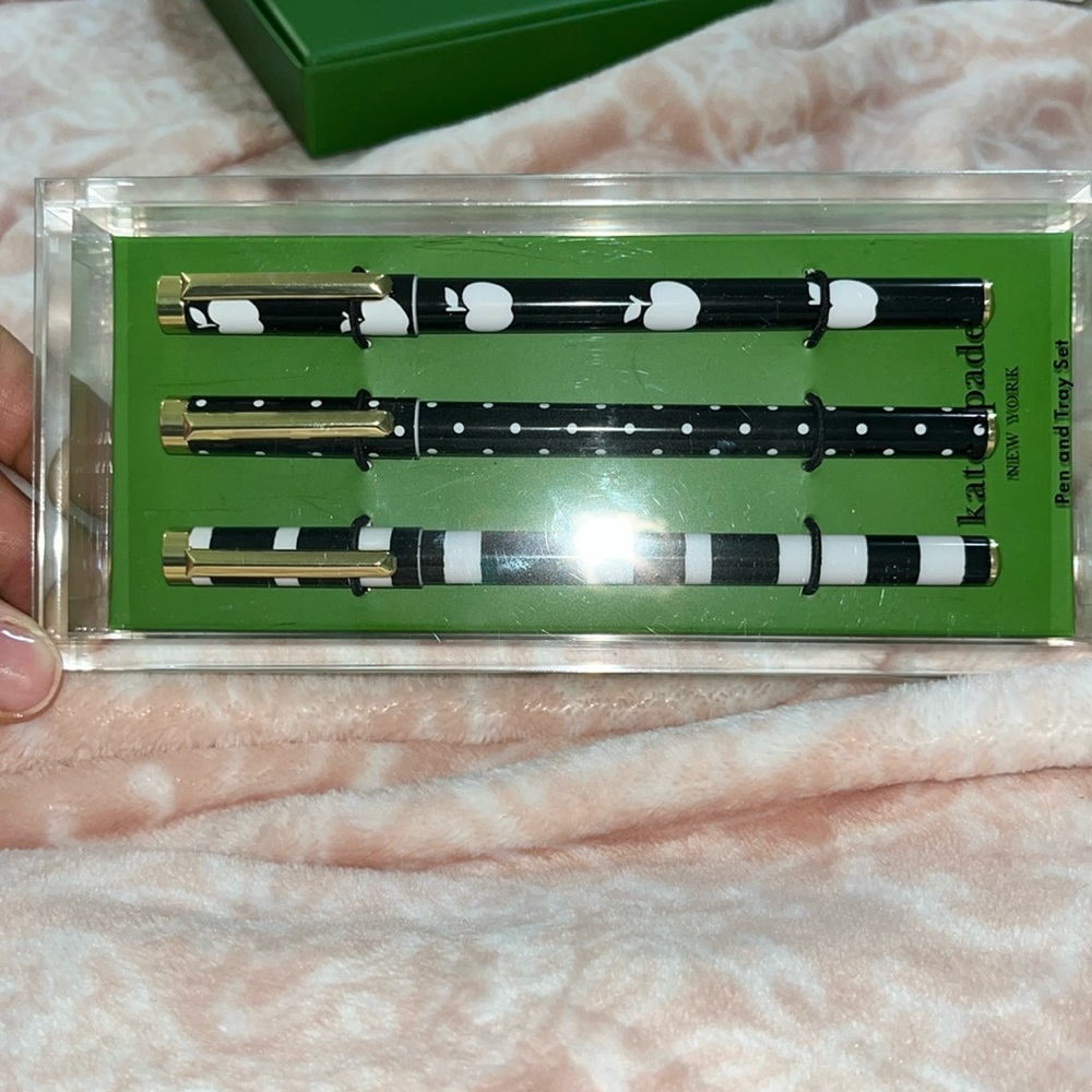 Kate Spade pen set with acrylic tray
